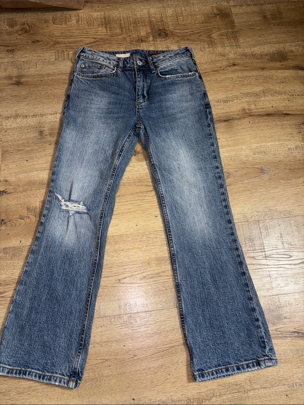 Anthropology Pilcro distressed knee jeans